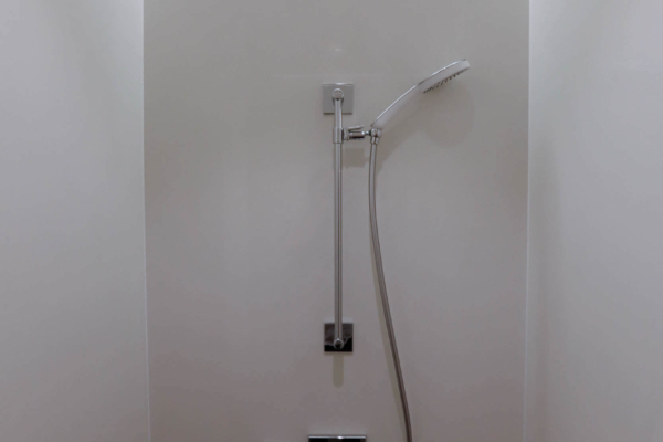 Carrelage marble blanc, salle de bain, doucheNeuchâtel